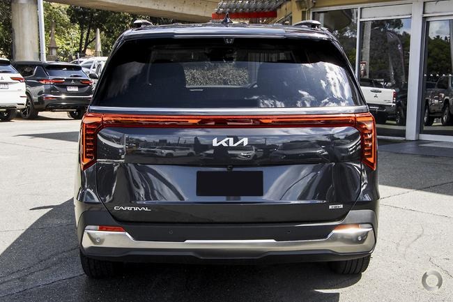 
								Kia Carnival full									
