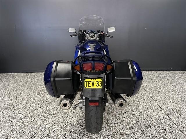 
								Yamaha FJR1300 full									