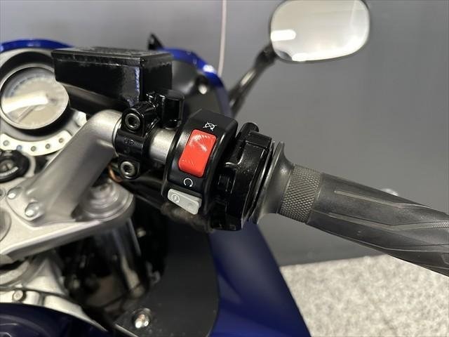 
								Yamaha FJR1300 full									