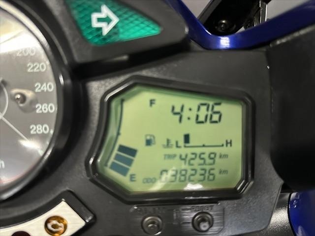 
								Yamaha FJR1300 full									