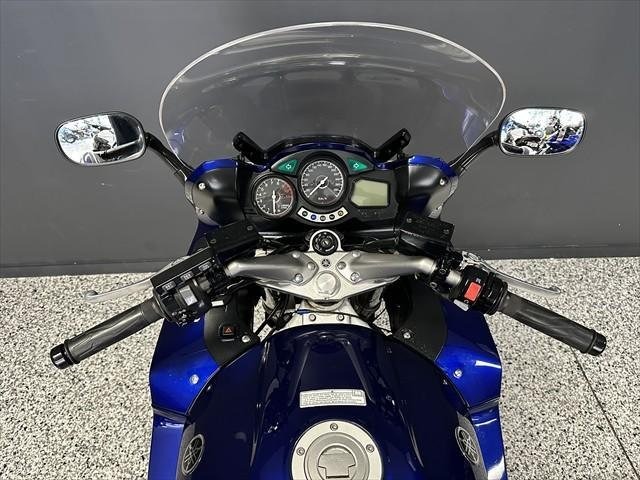 
								Yamaha FJR1300 full									