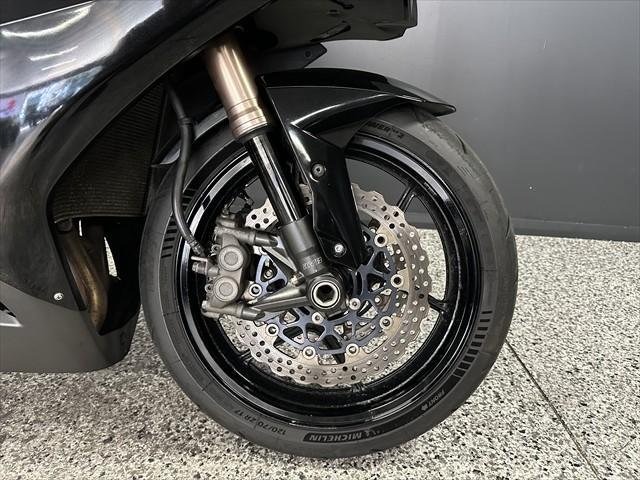 
								Kawasaki Ninja ZX-10R full									