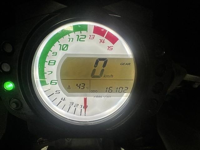
								Kawasaki Ninja ZX-10R full									