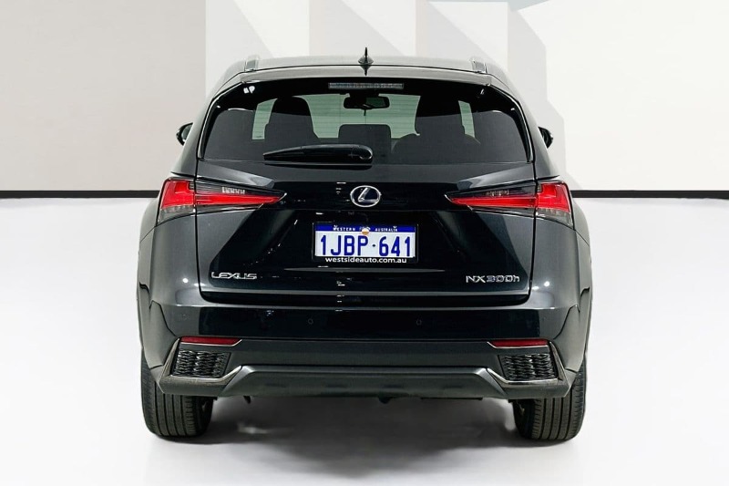 
								Lexus NX300h AYZ10R F-SPORT HYBRID (FWD) full									