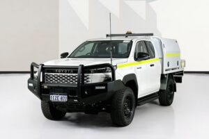 Toyota HILUX GUN226R SR (4×4)