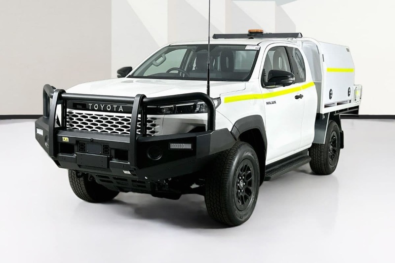 
								Toyota HILUX GUN226R SR (4×4) full									