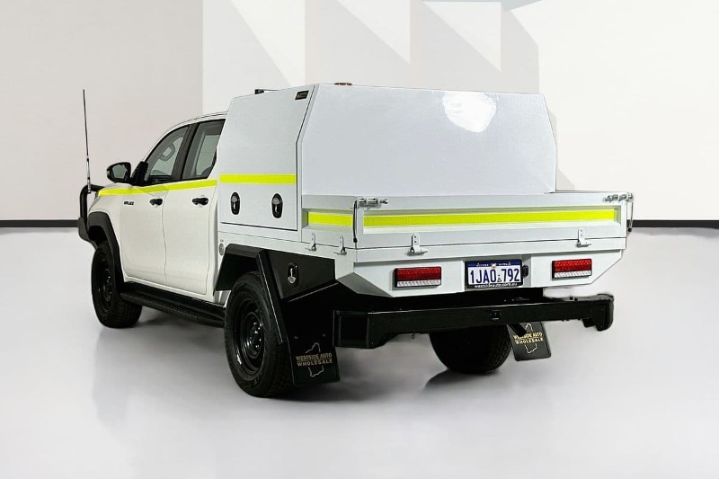 
								Toyota HILUX GUN227R SR 48V (4×4) full									