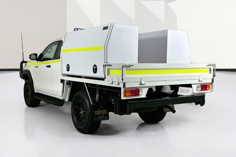 
								Toyota HILUX GUN226R SR (4×4) full									