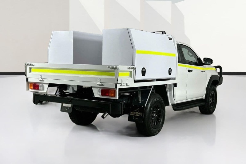 
								Toyota HILUX GUN226R SR (4×4) full									