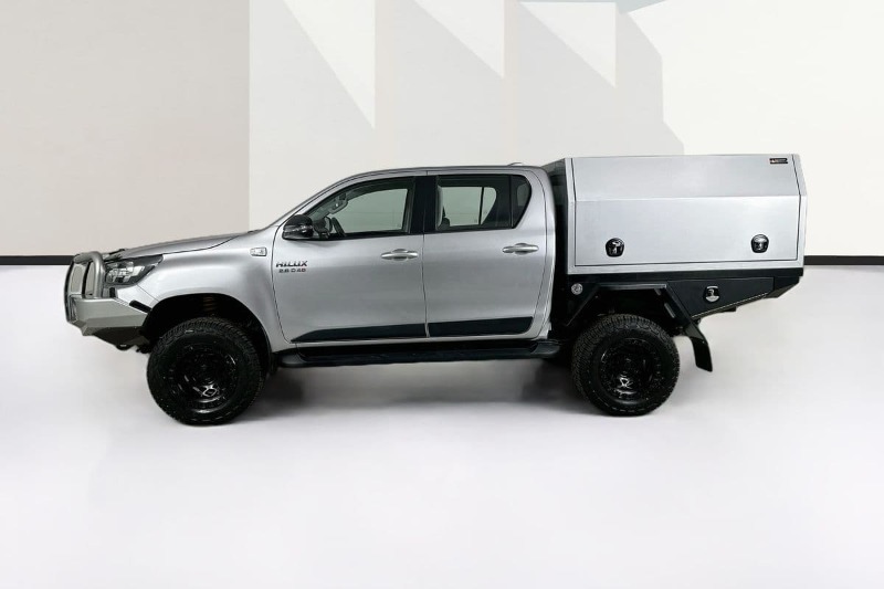 
								Toyota HILUX GUN126R RC SR (4×4) full									