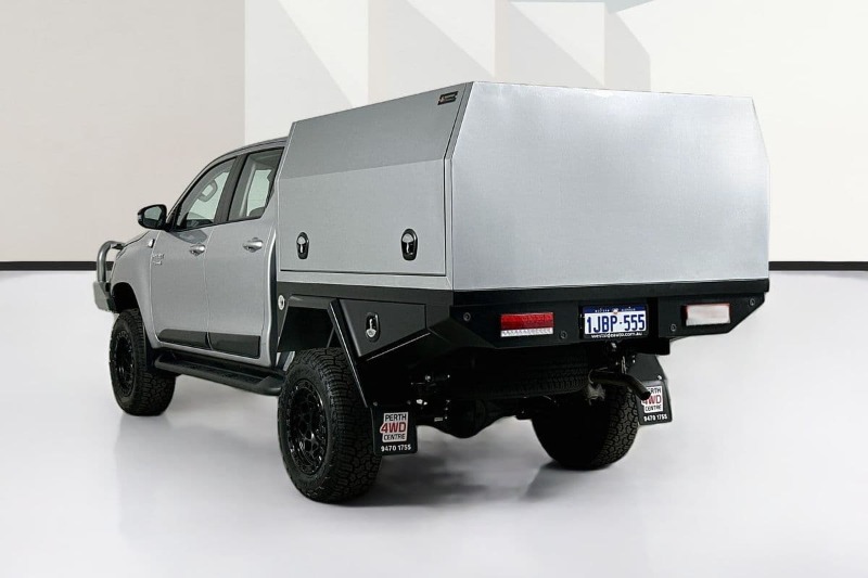 
								Toyota HILUX GUN126R RC SR (4×4) full									