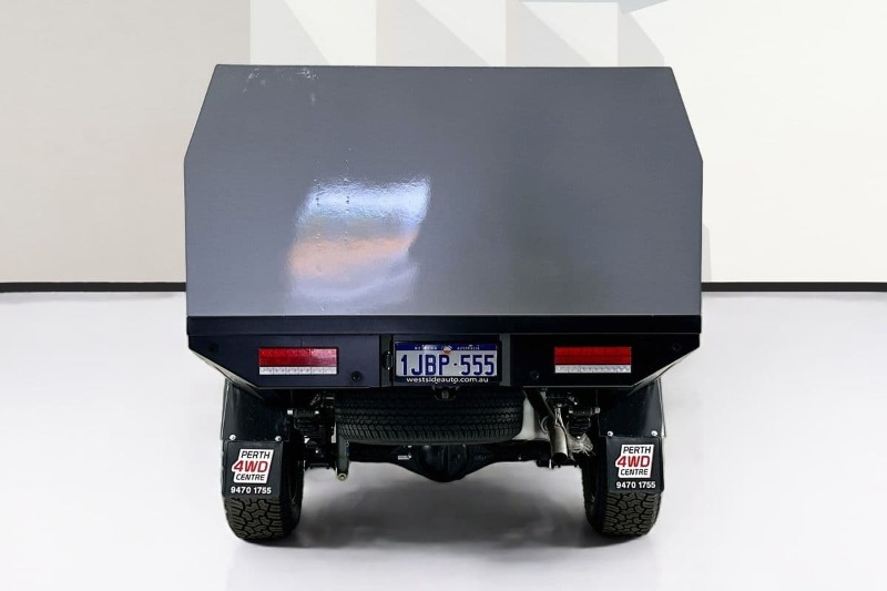 
								Toyota HILUX GUN126R RC SR (4×4) full									