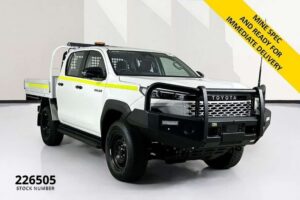Toyota HILUX GUN227R SR 48V (4×4)