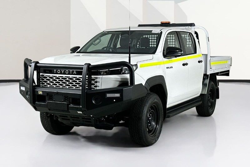 
								Toyota HILUX GUN227R SR 48V (4×4) full									
