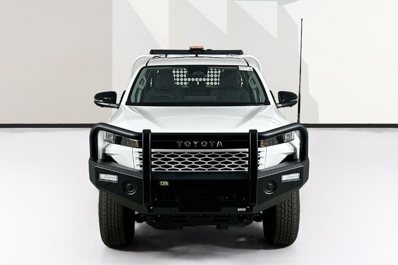 
								Toyota HILUX GUN227R SR 48V (4×4) full									