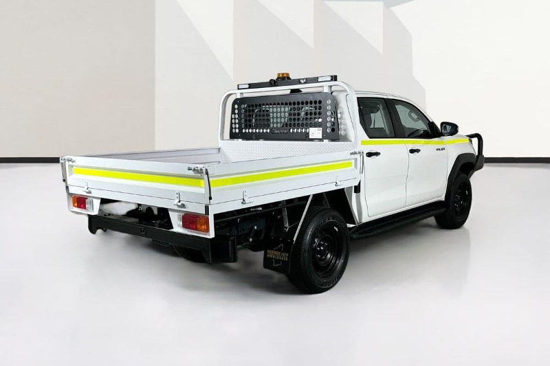 
								Toyota HILUX GUN227R SR 48V (4×4) full									