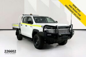 Toyota HILUX GUN227R SR 48V (4×4)