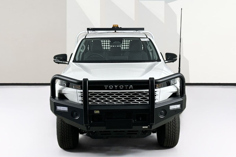 
								Toyota HILUX GUN227R SR 48V (4×4) full									