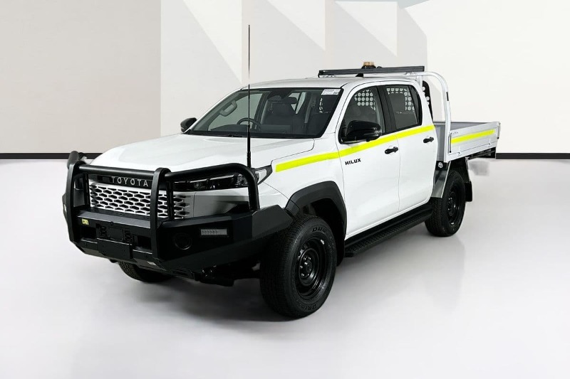 
								Toyota HILUX GUN227R SR 48V (4×4) full									