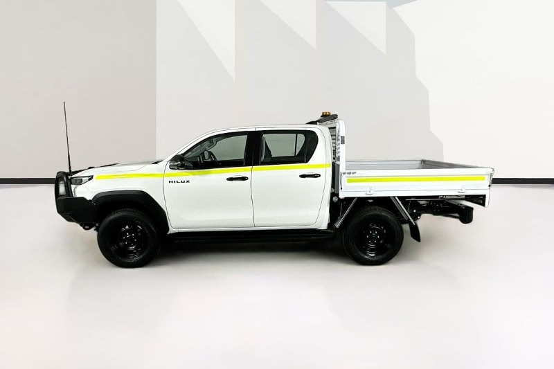 
								Toyota HILUX GUN227R SR 48V (4×4) full									