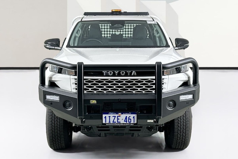 
								Toyota HILUX GUN227R SR 48V (4×4) full									
