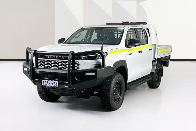 
								Toyota HILUX GUN227R SR 48V (4×4) full									