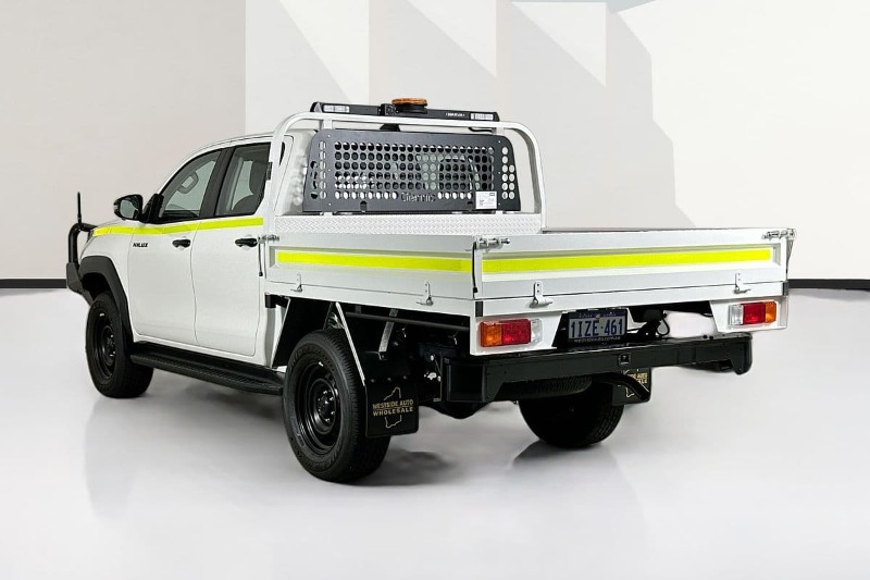 
								Toyota HILUX GUN227R SR 48V (4×4) full									