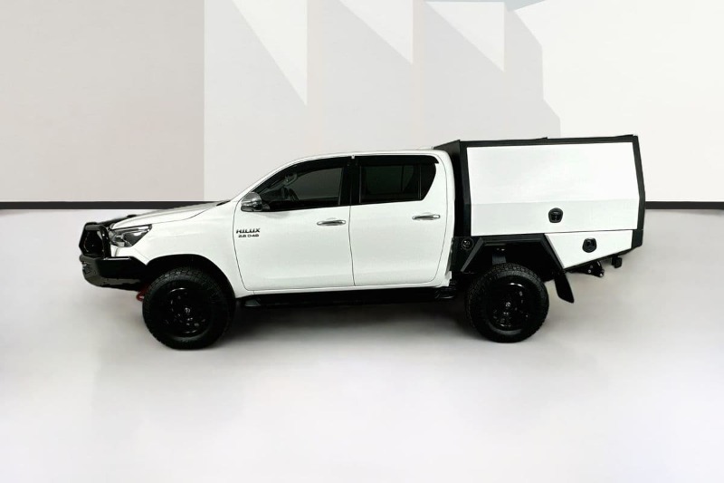 
								Toyota HILUX GUN126R SR5 (4×4) full									