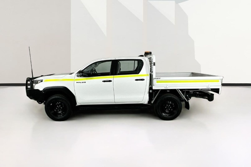 
								Toyota HILUX GUN227R SR 48V (4×4) full									