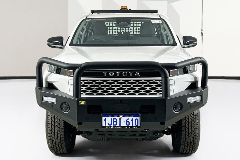 
								Toyota Hilux GUN226R WORKMATE (4×4) full									