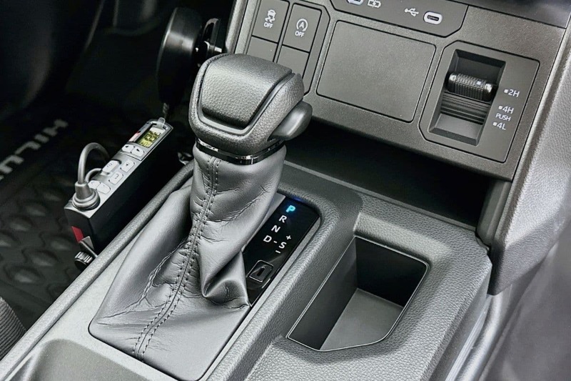 
								Toyota Hilux GUN226R WORKMATE (4×4) full									