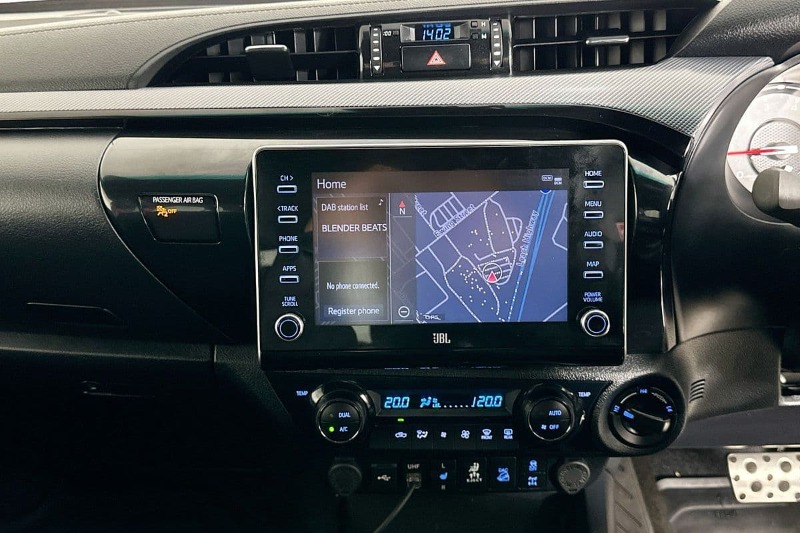 
								Toyota HILUX GUN126R GR-SPORT (4×4) full									