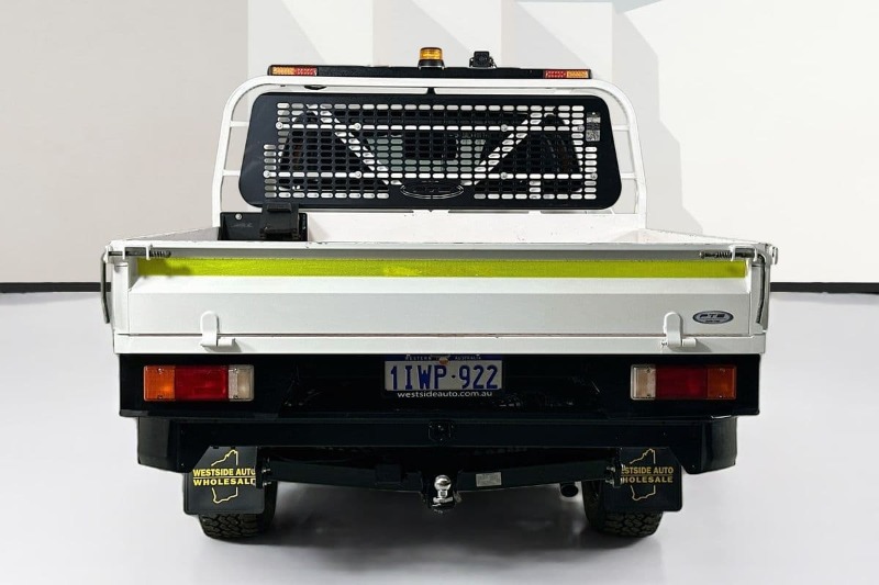 
								Toyota HILUX GUN226R WORKMATE (4×4) full									