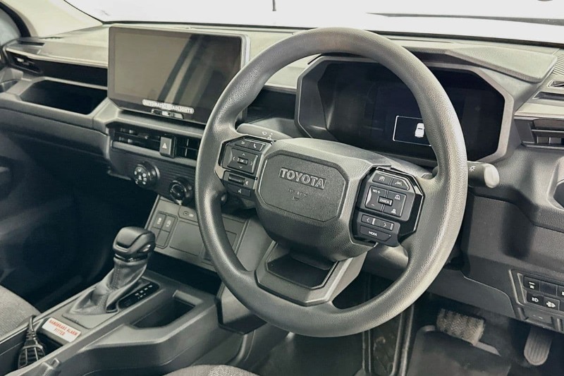 
								Toyota HILUX GUN226R WORKMATE (4×4) full									