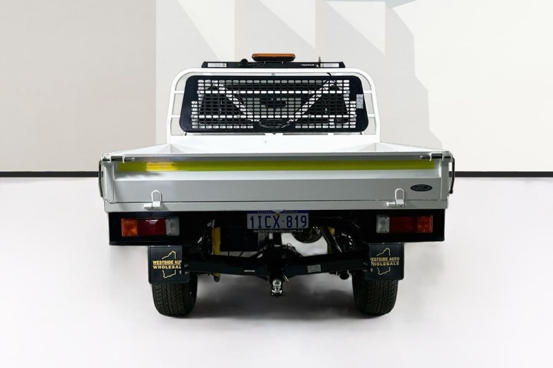 
								Toyota HILUX GUN126R SR (4×4) full									