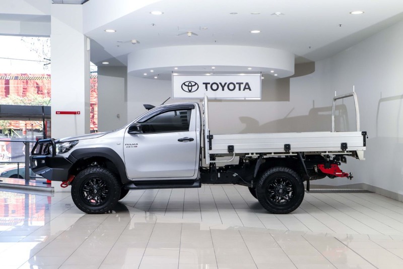 
								Toyota Hilux full									