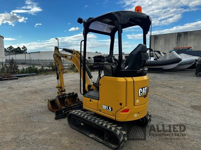 
								2022 CATERPILLAR 301.5 MINI EXCAVATOR full									