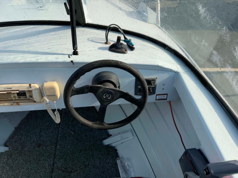
								Brooker 410 Sportsman R/A – 2001 Model full									