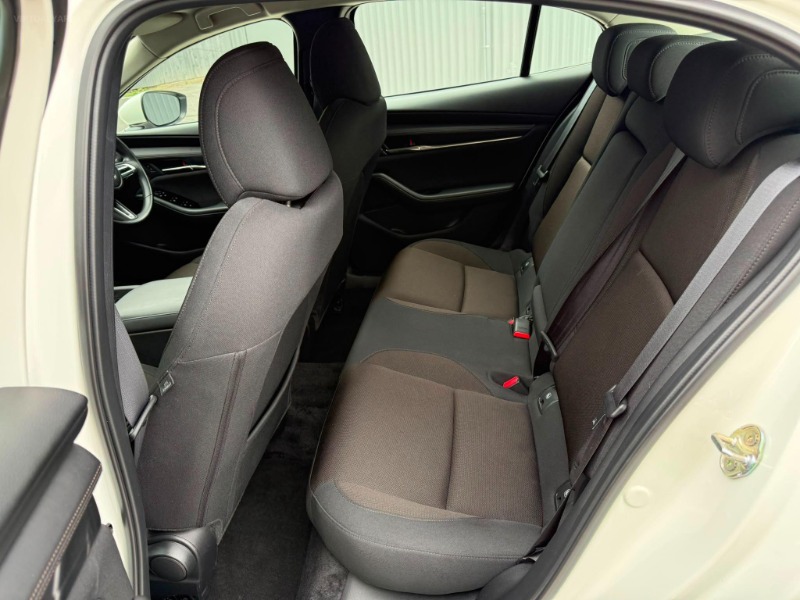 
								MAZDA 3 BP SERIES G20 EVOLVE full									