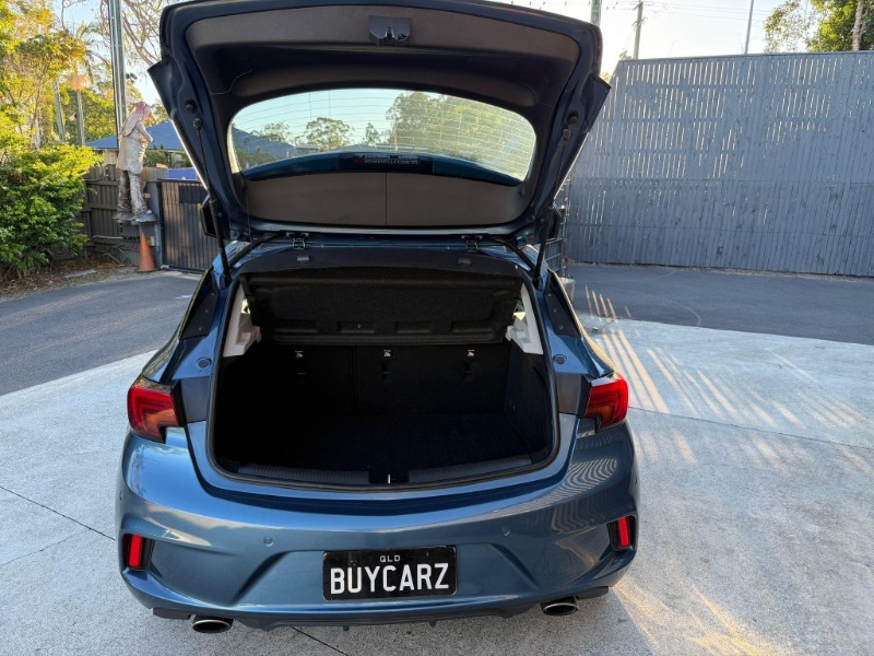 
								HOLDEN ASTRA BK RS-V full									