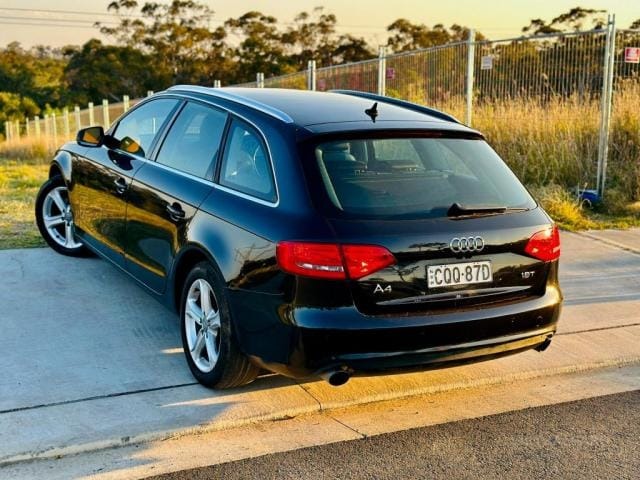 
								Audi A4 full									