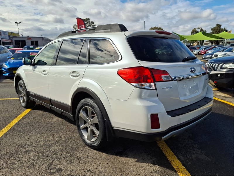 
								2014 SUBARU OUTBACK full									
