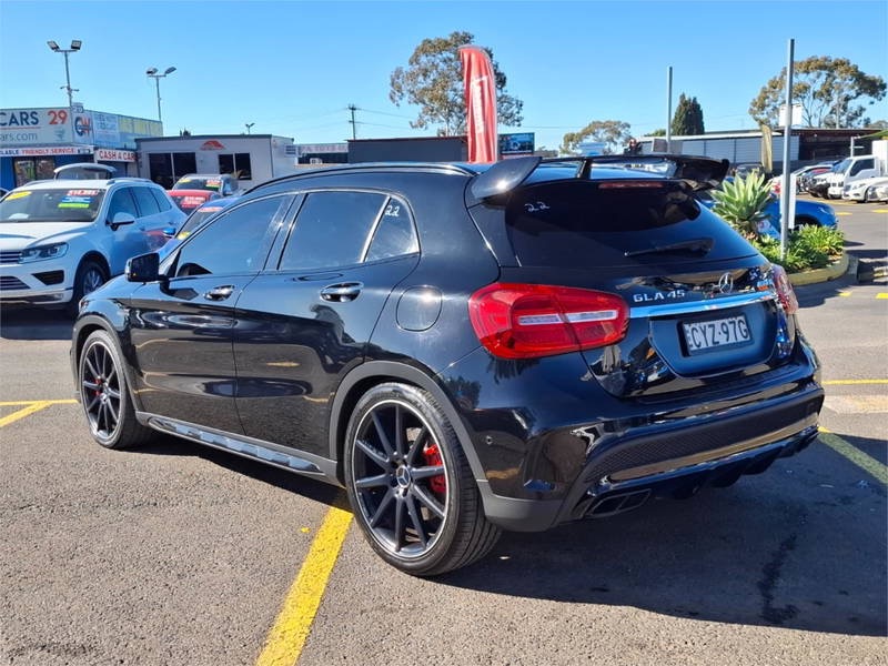
								2015 MARCEDES-BENZ GLA full									