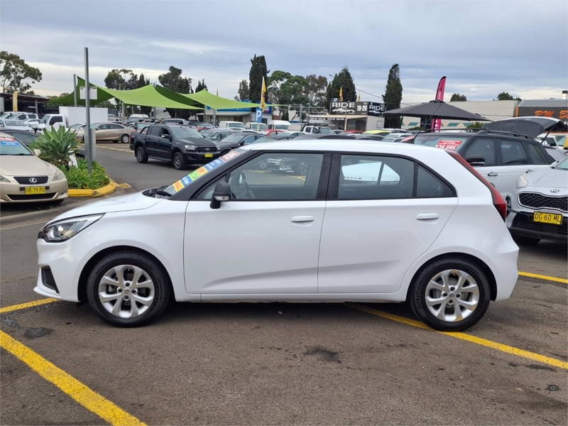 
								2022 MG MG3 full									