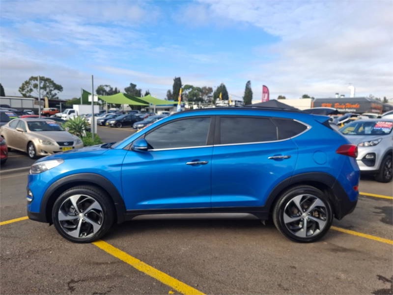 
								2016 Hyundai TUSCON full									