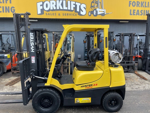 
								Used Forklift Hyster 2.5 tonne TX Container mast full									