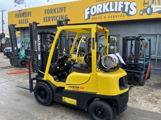 
								Used Forklift Hyster 2.5 tonne TX Container mast full									