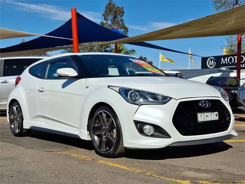 
								2014 Hyundai Veloster full									