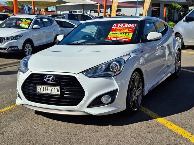 
								2014 Hyundai Veloster full									