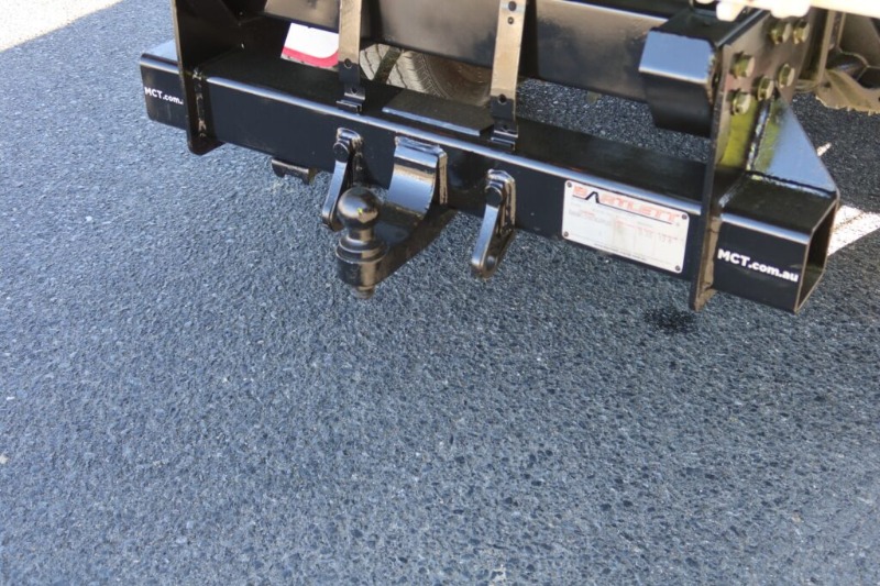 
								Isuzu NLR 45-150 SWB TIPPER TRUCK full									